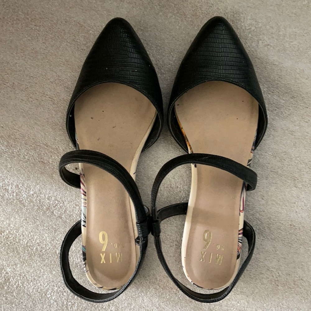 Mix no 6 flat strappy sandal black